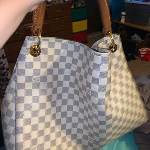 Louis Vuitton artsy bag